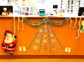 病棟は早くもクリスマスの装飾です